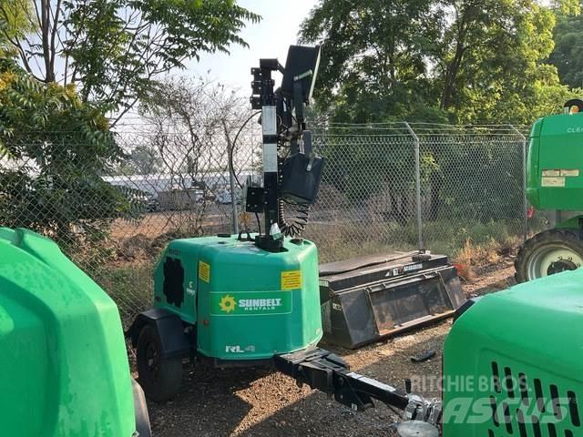 Terex RL4 拖车式灯塔