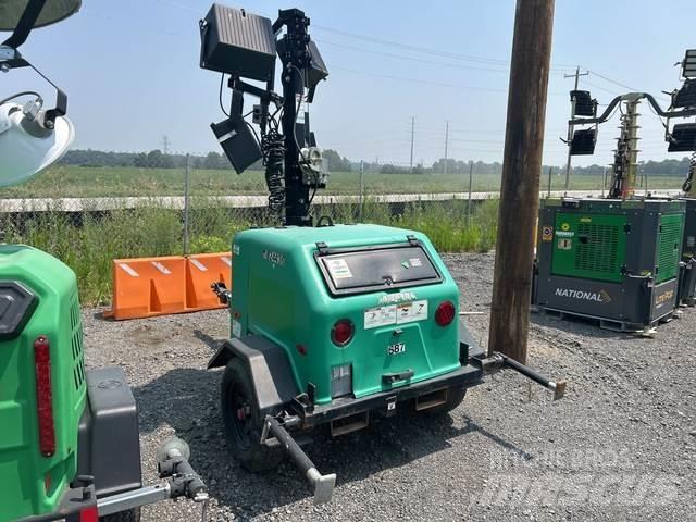 Terex RL4 拖车式灯塔