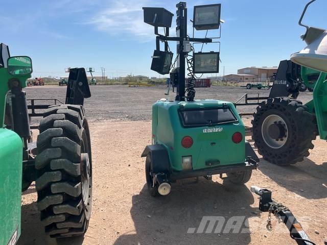 Terex RL4 拖车式灯塔