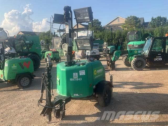 Terex RL4 拖车式灯塔