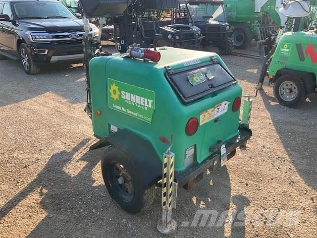 Terex RL4 拖车式灯塔