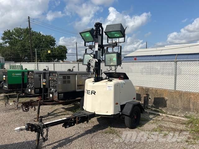 Terex RL4 拖车式灯塔
