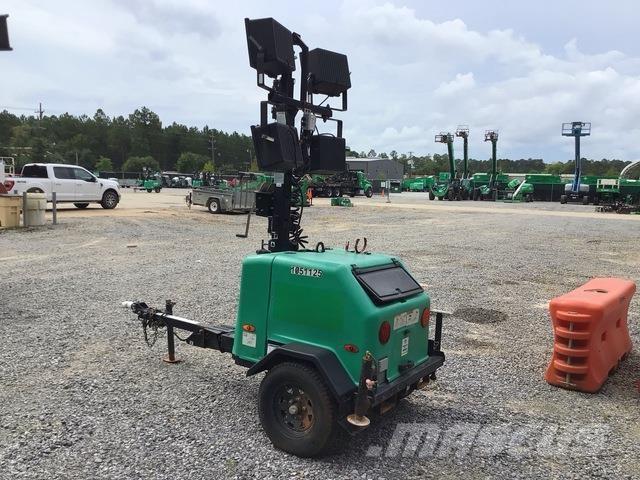 Terex RL4 拖车式灯塔