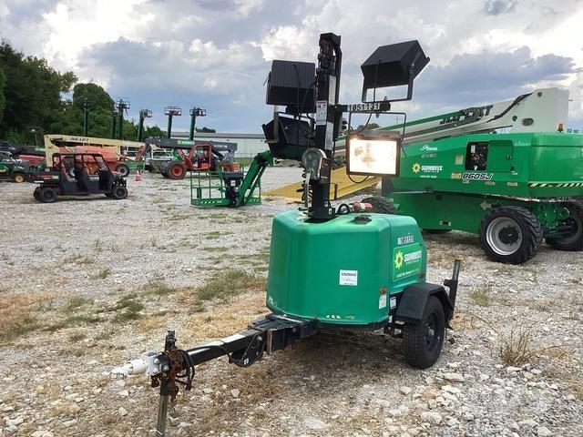Terex RL4 拖车式灯塔