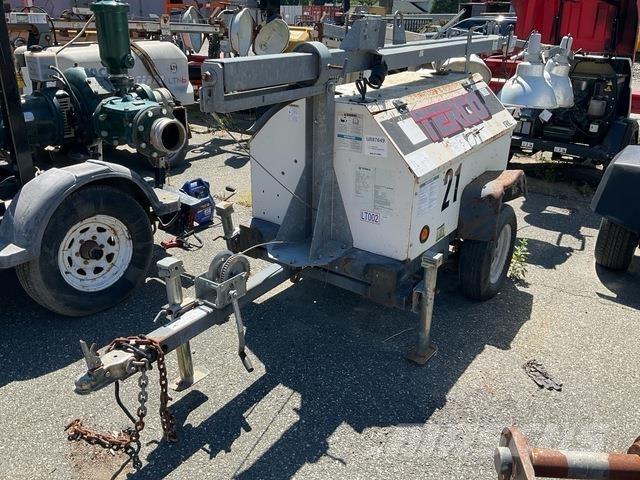 Terex RL4 拖车式灯塔
