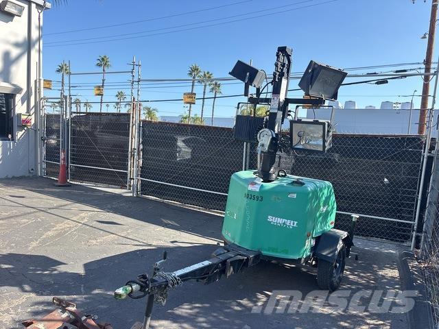 Terex RL4 拖车式灯塔