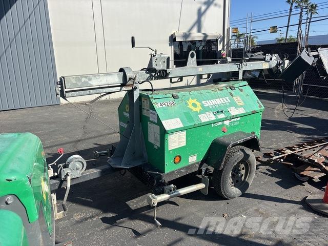 Terex RL4 拖车式灯塔