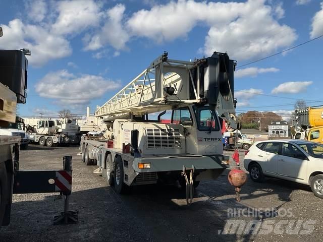 Terex T560-1 履带起重机