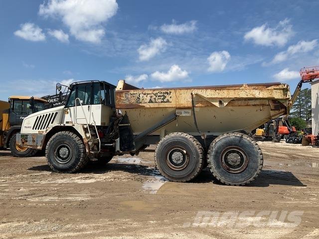 Terex TA300 铰接式自卸车