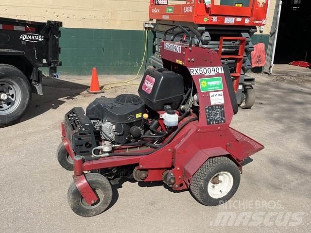 Toro 23518 通风机和垂直割草机