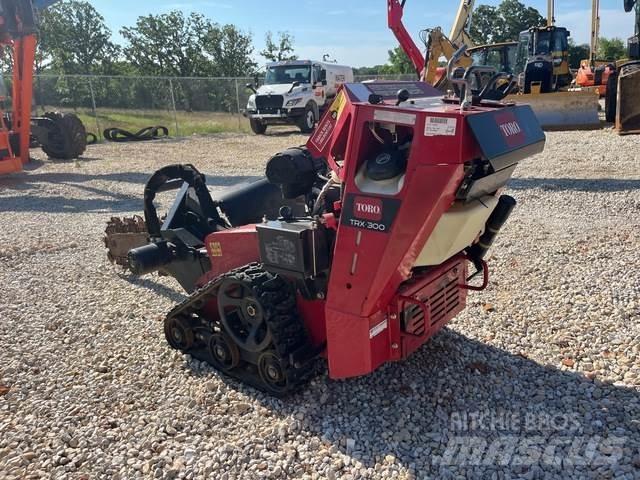 Toro TRX-300 挖沟机
