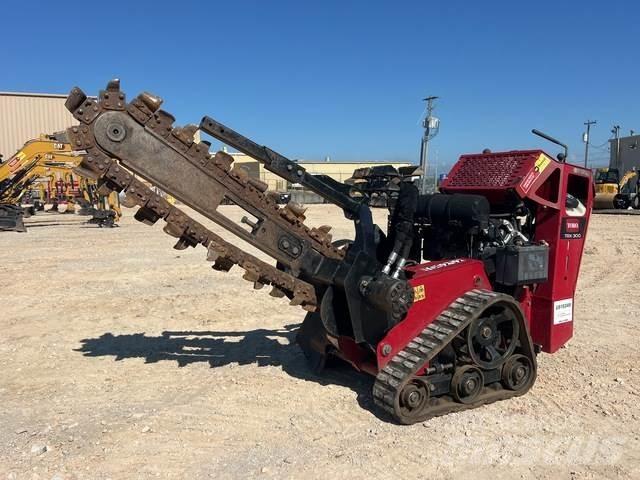 Toro TRX-300 挖沟机