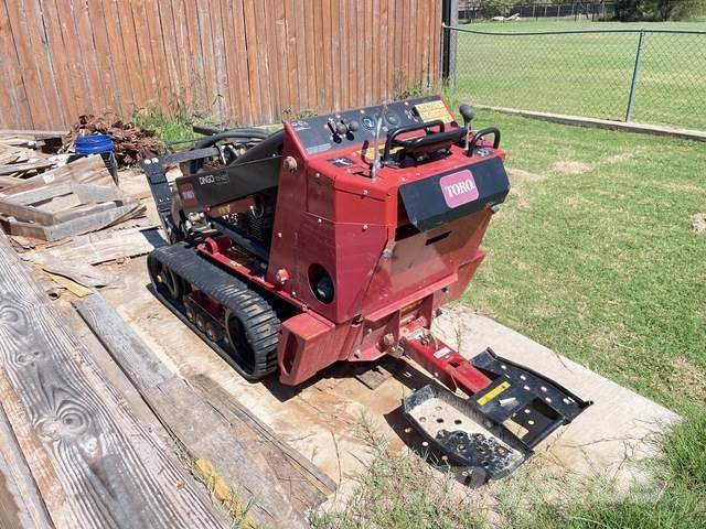 Toro TX427 挖沟机