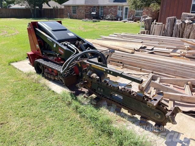 Toro TX427 挖沟机