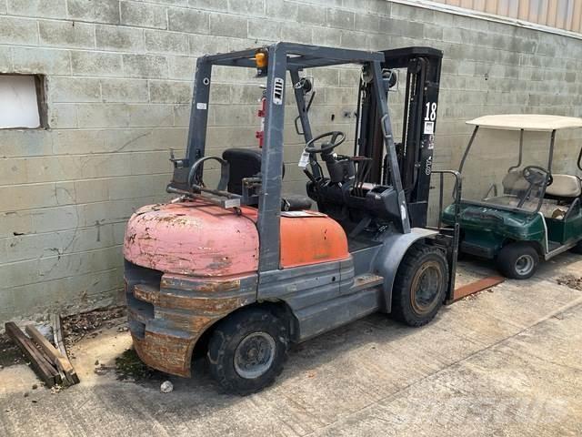 Toyota 6FGU30 建筑机械-其他