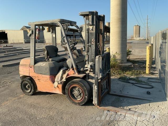Toyota 7FDU30 建筑机械-其他