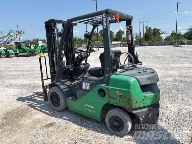 Toyota 7FGU25 建筑机械-其他