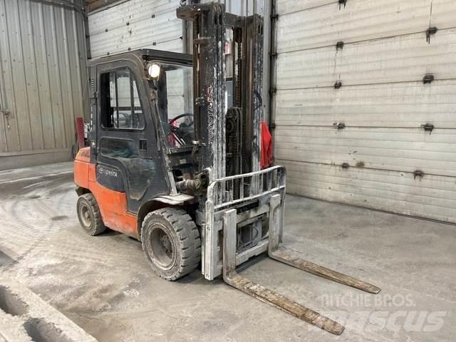 Toyota 7FGU32 建筑机械-其他