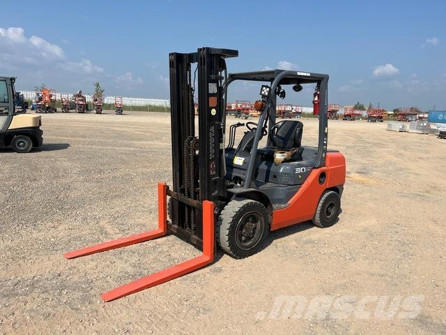 Toyota 8DFU30 建筑机械-其他
