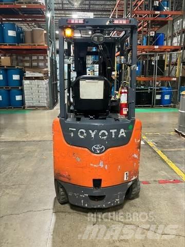 Toyota 8FBCU25 电动叉车