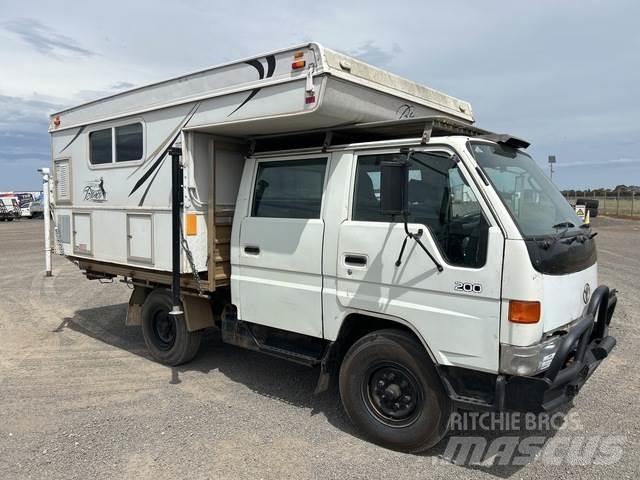 Toyota DYNA 平板栏板货车