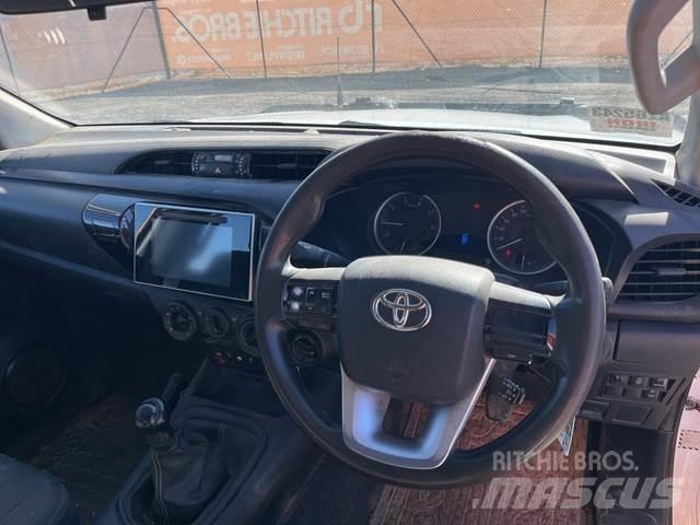 Toyota Hilux 皮卡车