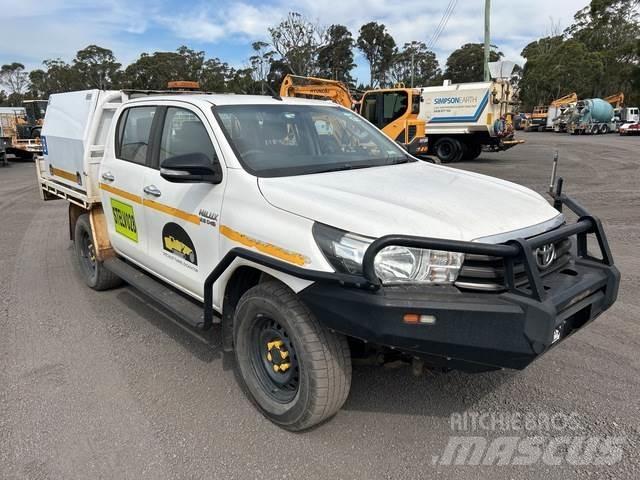 Toyota HiLux 皮卡车