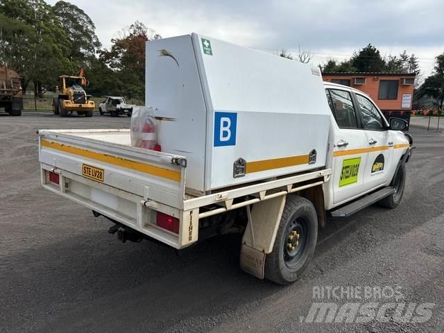Toyota HiLux 皮卡车