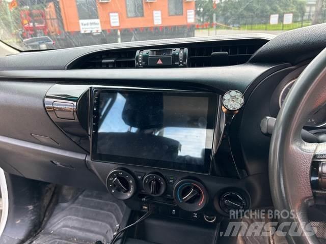 Toyota HiLux 皮卡车