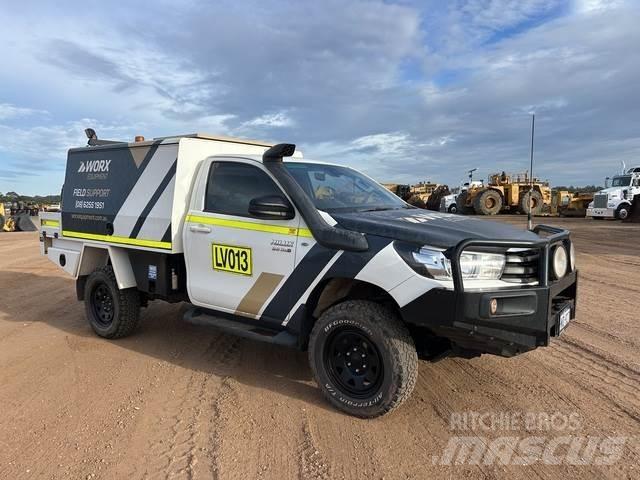 Toyota HiLux 皮卡车