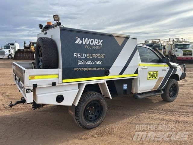 Toyota HiLux 皮卡车