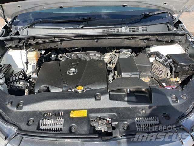 Toyota Kluger 汽车