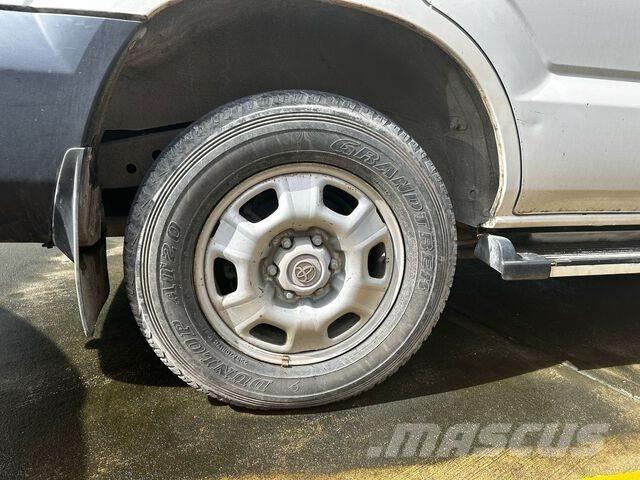 Toyota Prado 汽车