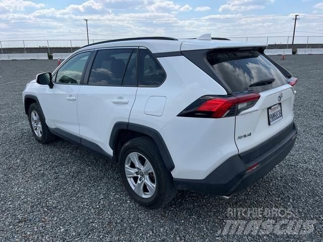 Toyota RAV4 汽车