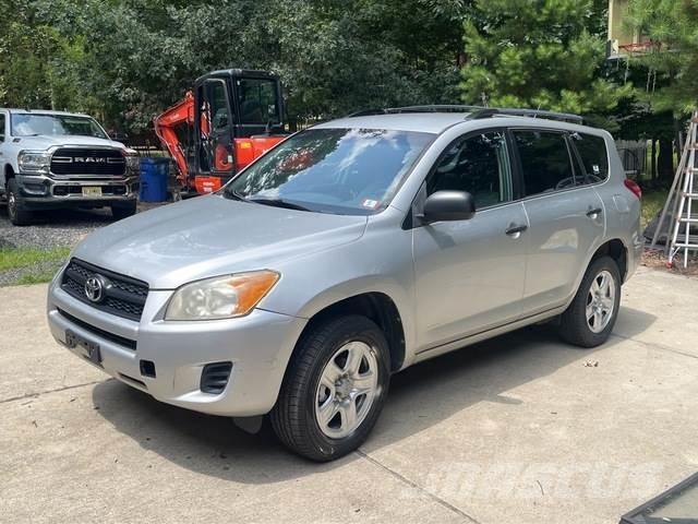 Toyota RAV4 汽车