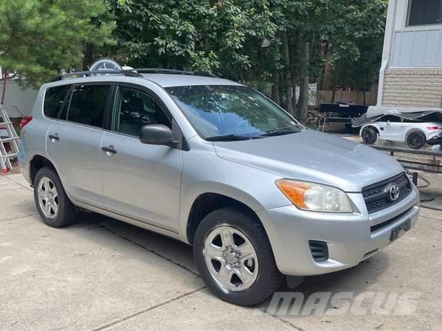 Toyota RAV4 汽车