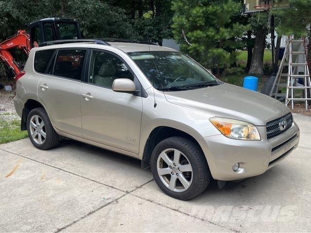 Toyota RAV4 汽车