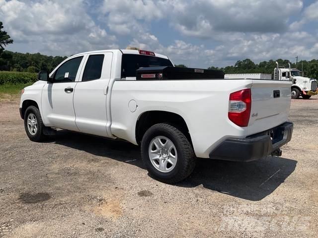 Toyota Tundra 其他