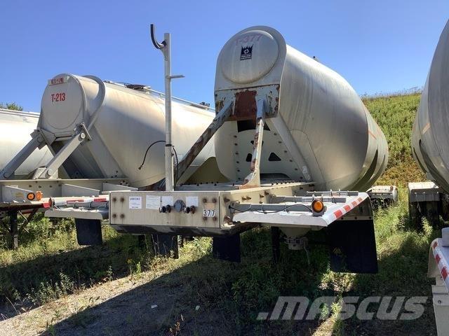 Trail King  罐式拖车