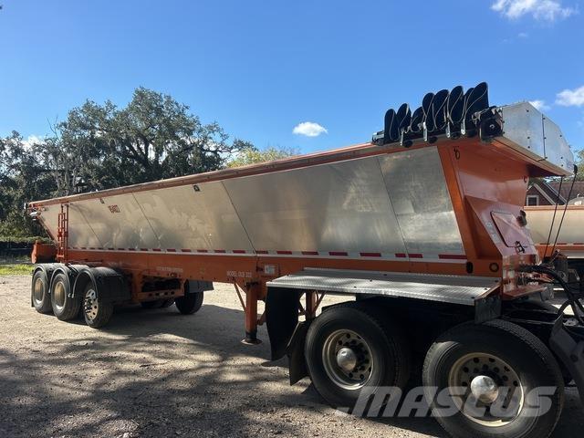 Trail King  自装卸半拖车