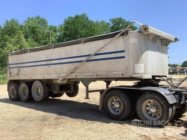 Travis S102 自卸拖车