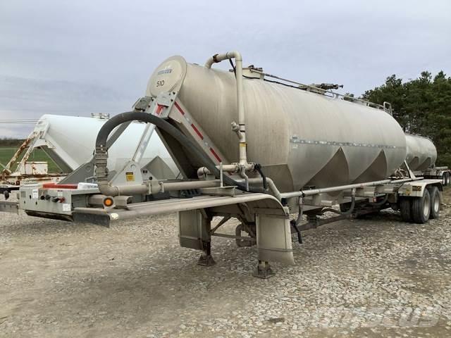 Tremcar  其他拖车