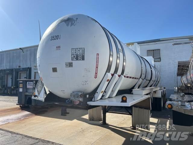 Tremcar  罐式拖车