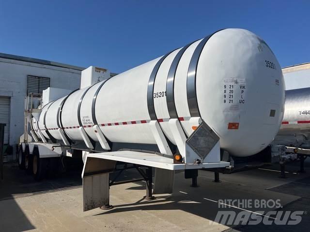 Tremcar  罐式拖车