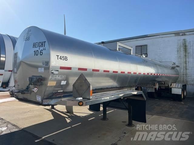 Tremcar  罐式拖车