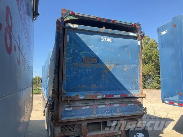 Universal  自装卸半拖车