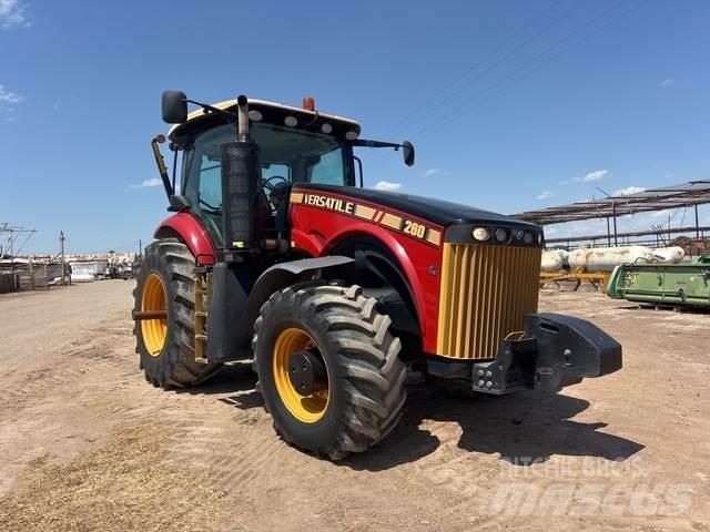 Versatile 260 拖拉机/农用车