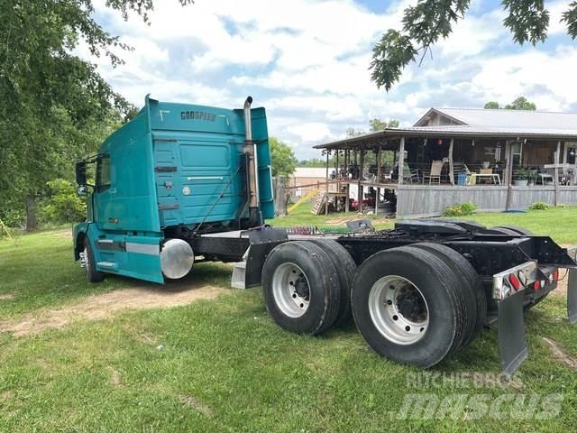 Volvo  牵引车