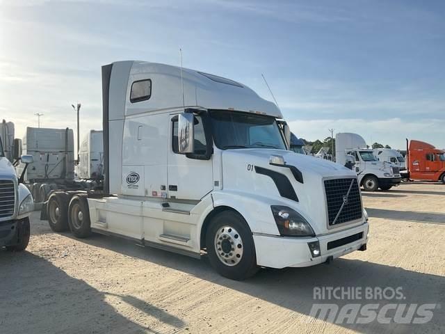 Volvo  牵引车