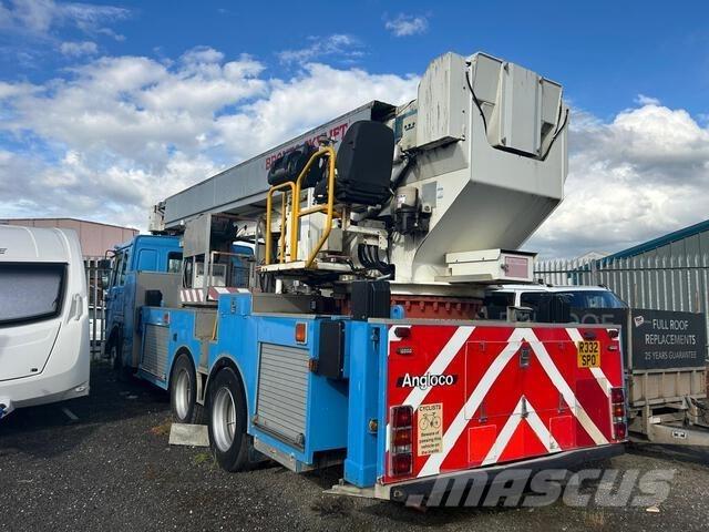 Volvo  车载式高空作业车